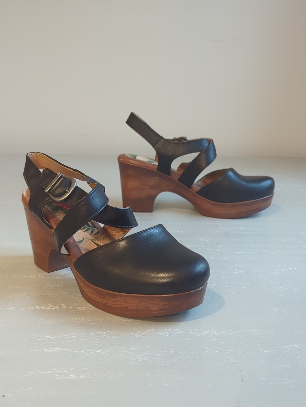 b.o.c. Nadine Platform Clog Black size 8